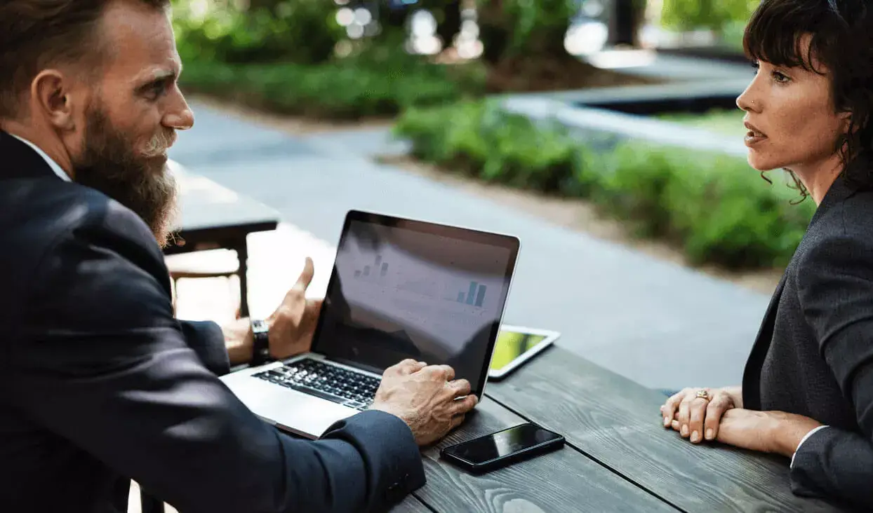 Are Your Sales and Marketing Team Aligned in Pace? Here are Some Positive Signs!